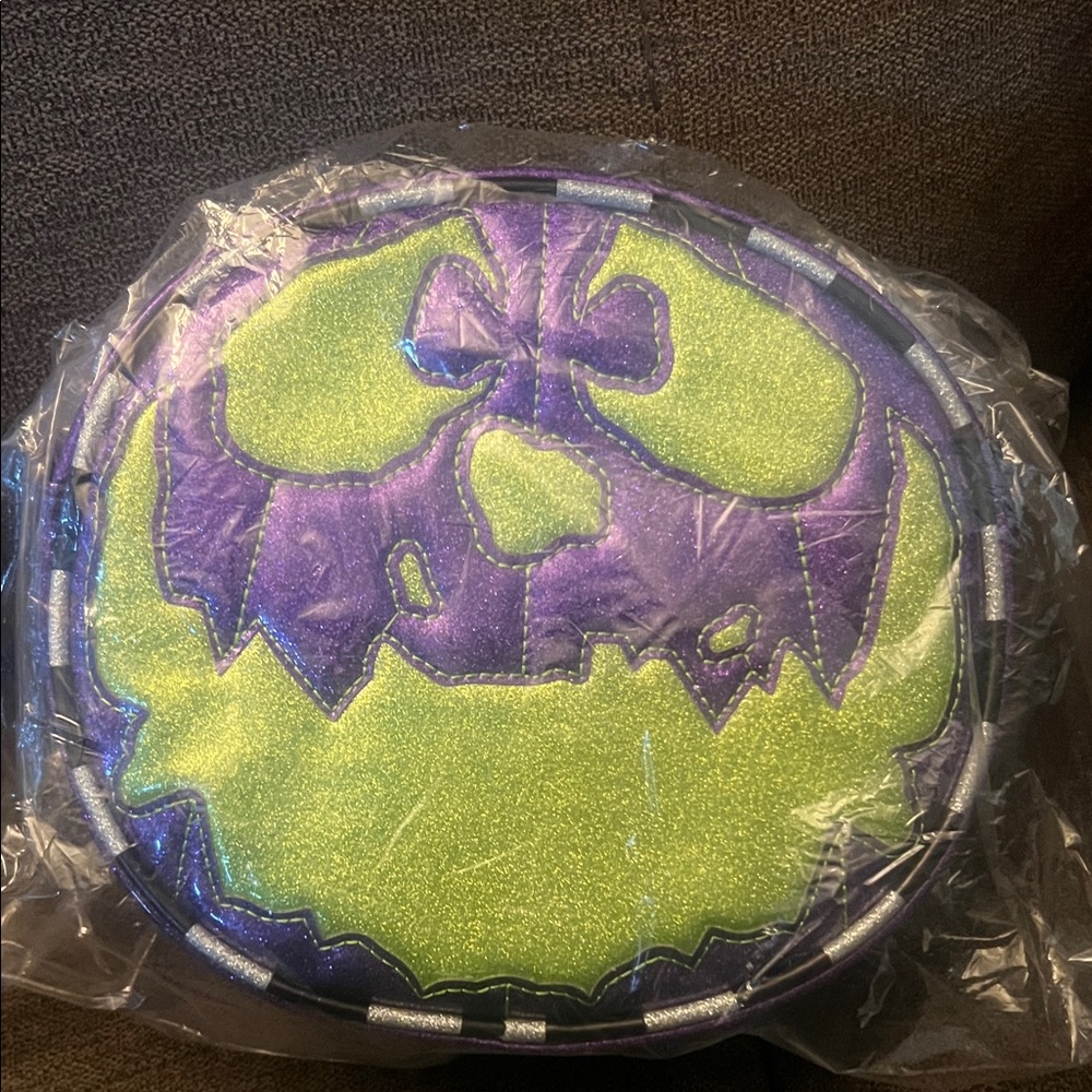 Love Pain and Stitches X Monster Posse - TRICK OR TRASH-Purple new